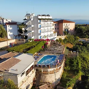 3* Hotel Itaka